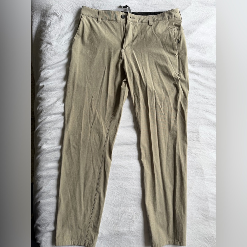 Vuori Aim pants 32